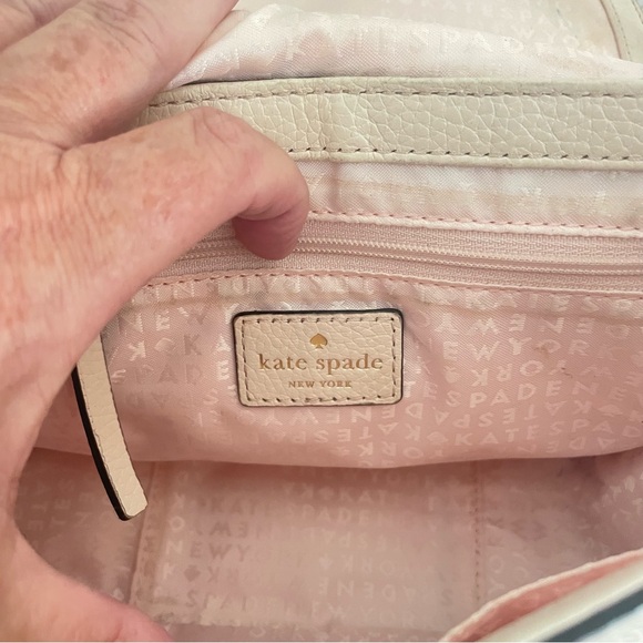 Kate Spade New York
McCall Street Adelaide Pebbled Messenger - Picture 8 of 8